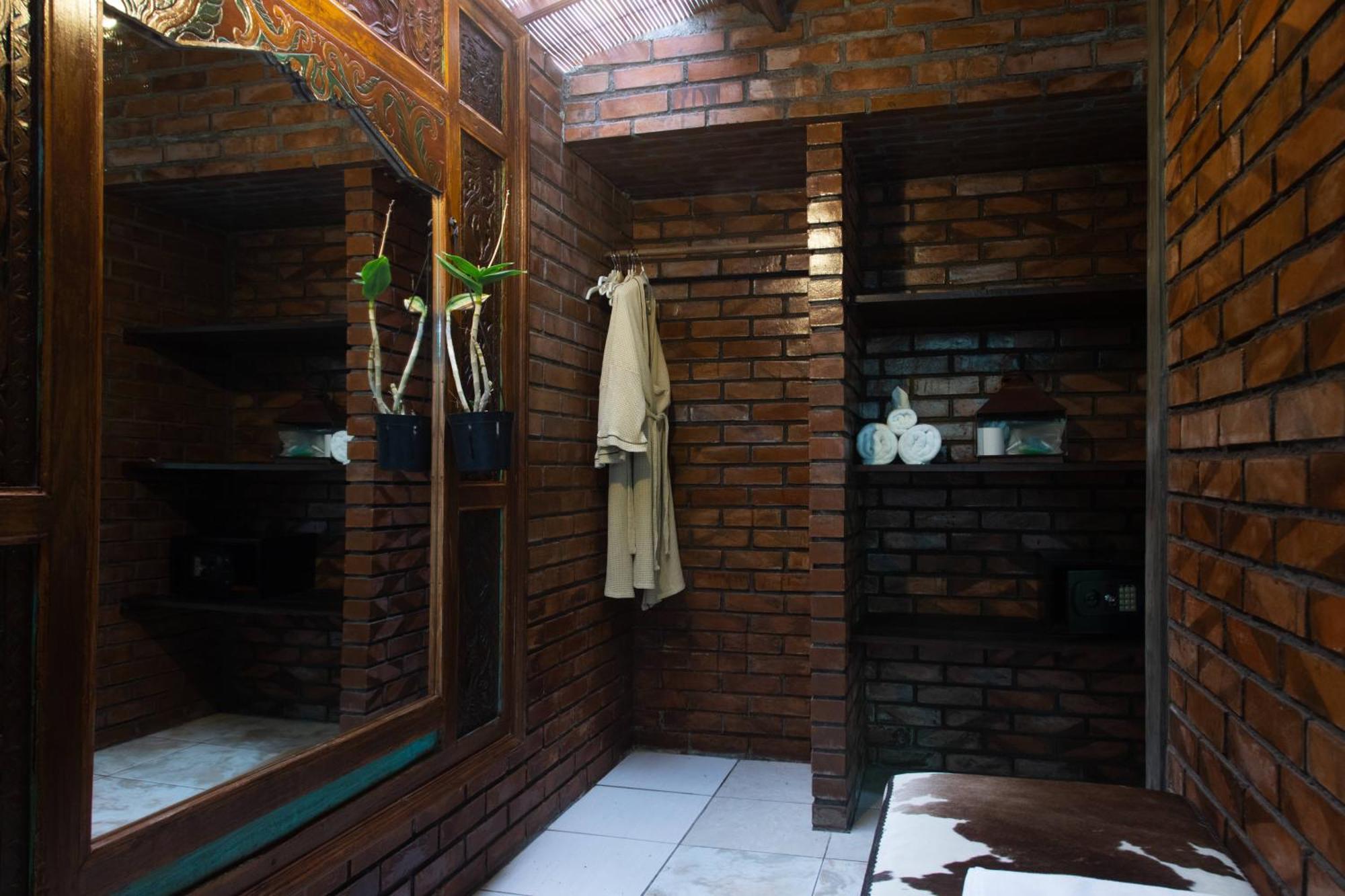 Ocean Star Villa Five Near The Kudeta Beach Seminyak Eksteriør billede